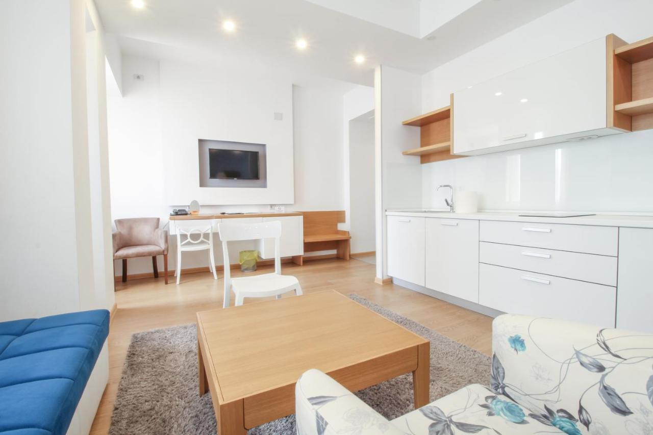 Gardenia Hotel & Spa Велес Экстерьер фото A studio apartment in Warsaw, Poland