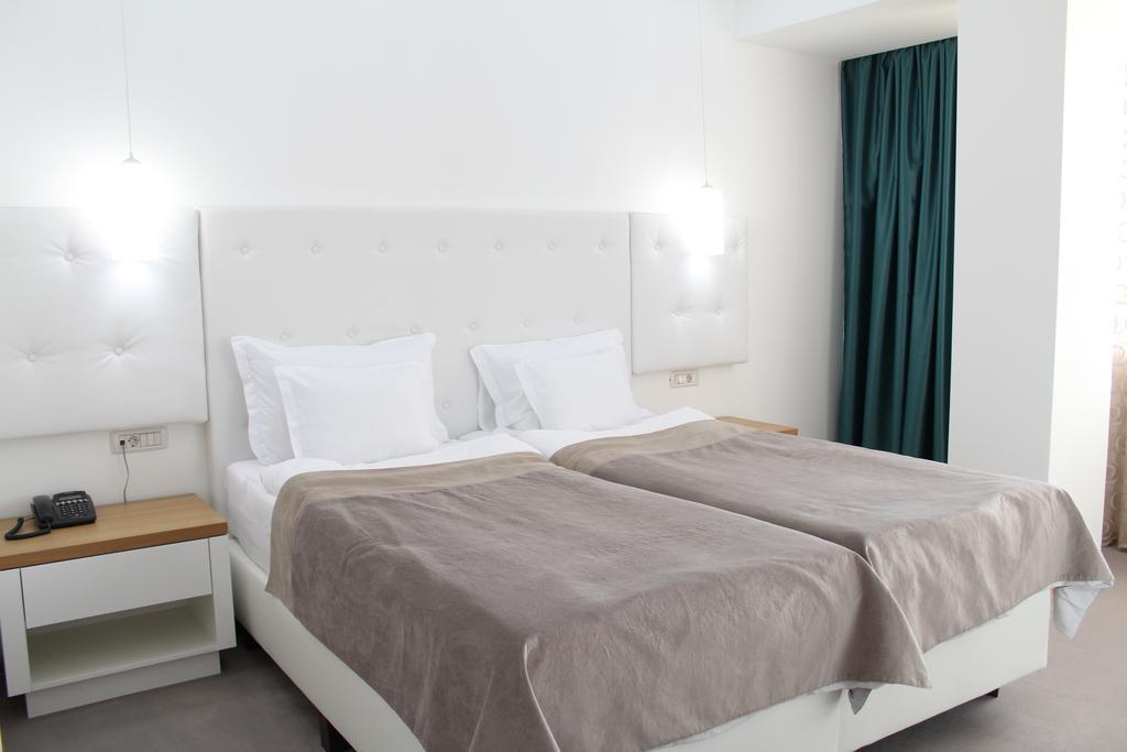 Gardenia Hotel & Spa Велес Номер фото A bedroom