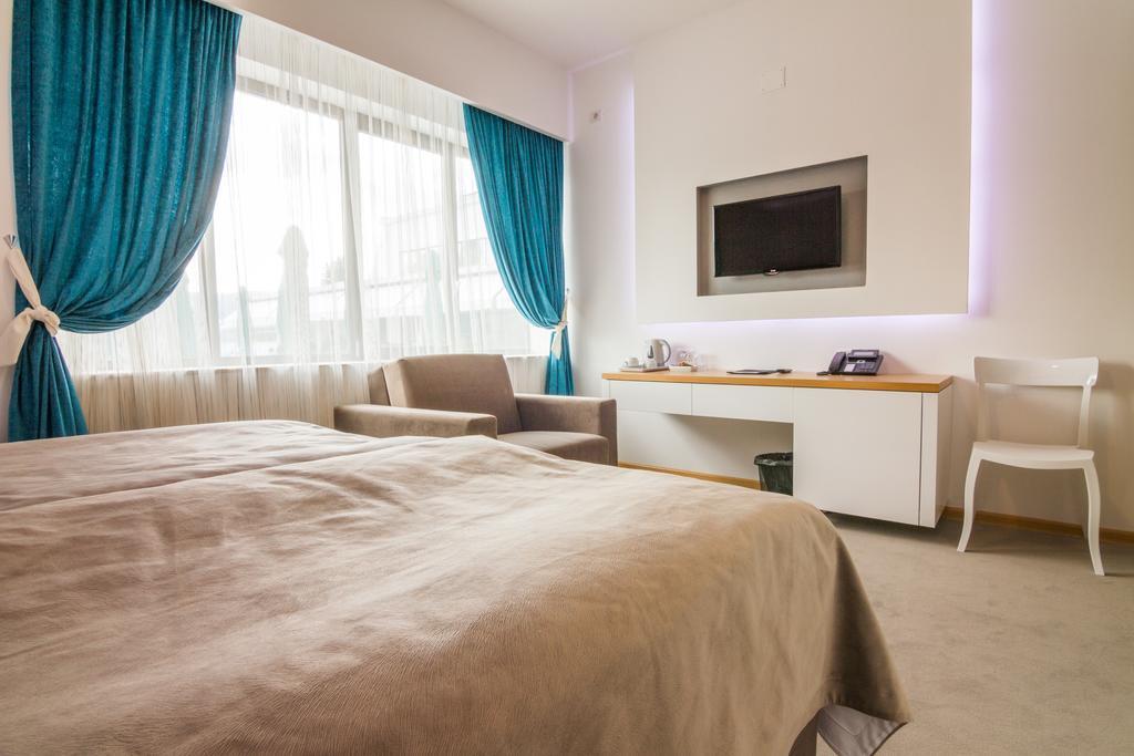 Gardenia Hotel & Spa Велес Номер фото A bedroom in a hotel